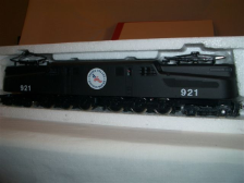 HO scale GG-1 Amtrak Savings Bond DCC On-Board